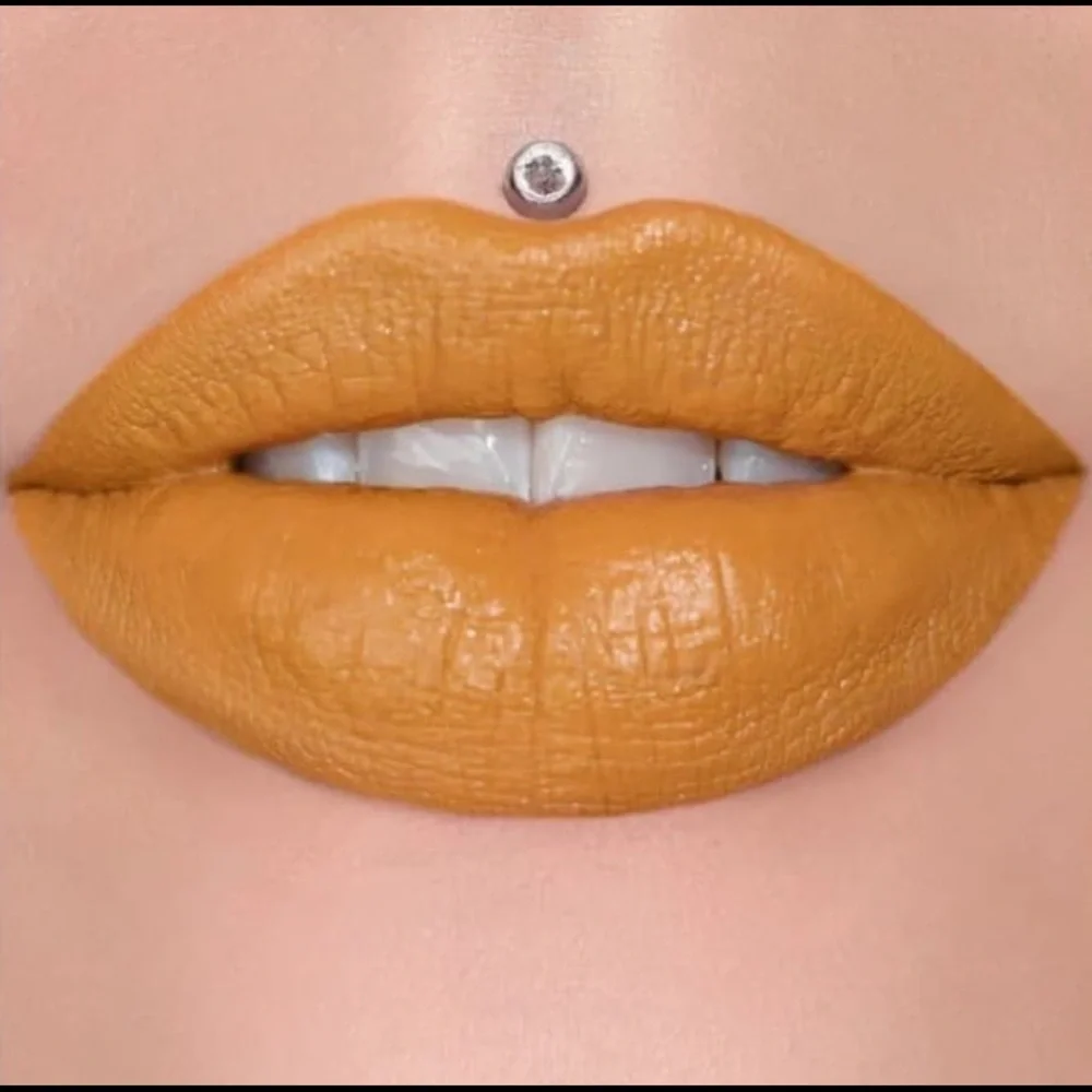 Jeffree Star Extending the Olive Branch Velvet Trap Lipstick